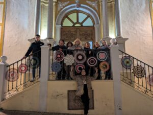 Almadén se llena de espíritu navideño gracias a las manos solidarias de Cáritas